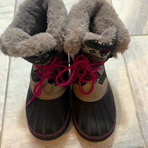 London Fog Boots, girls size 4.